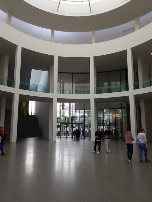 Das Innere der neuen Pinakothek, München